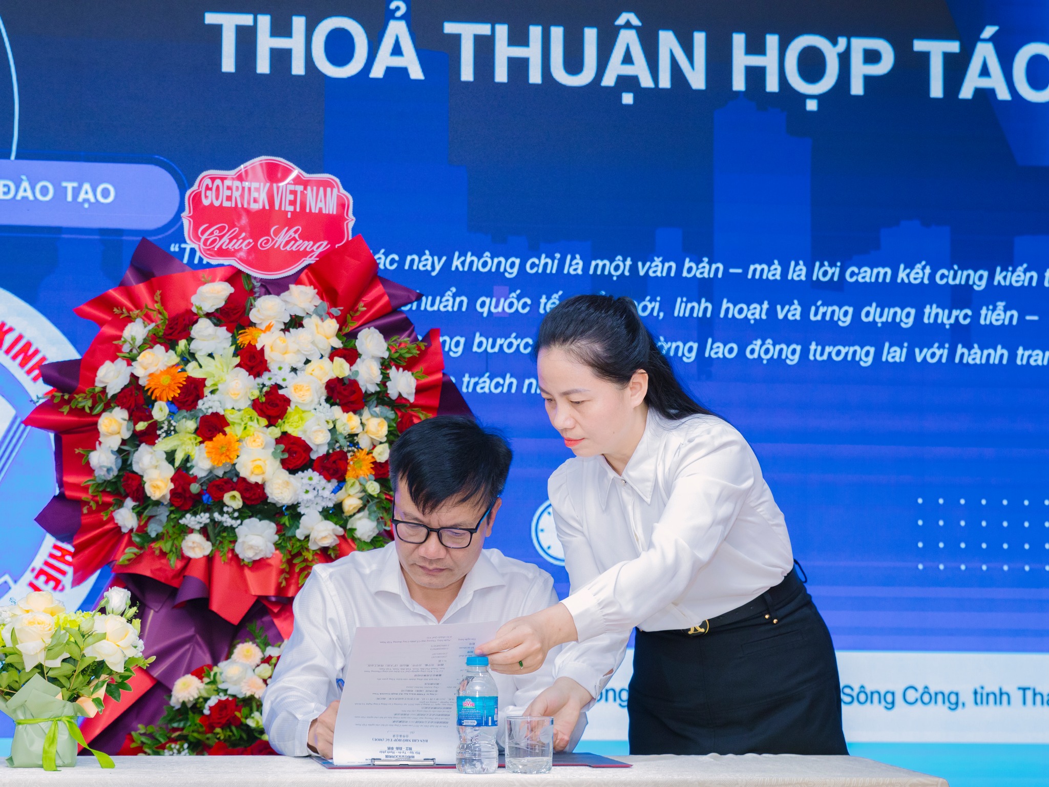 LỄ KÝ KẾT THOẢ THUẬN THỎA THUẬN HỢP TÁC ĐÀO TẠO VÀ TUYỂN DỤNG NGUỒN NHÂN LỰC